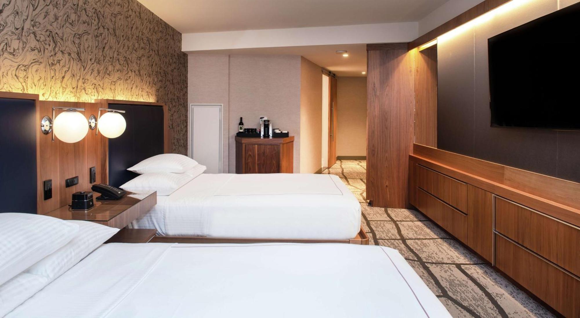The Charter Hotel Seattle, Curio Collection By Hilton Экстерьер фото