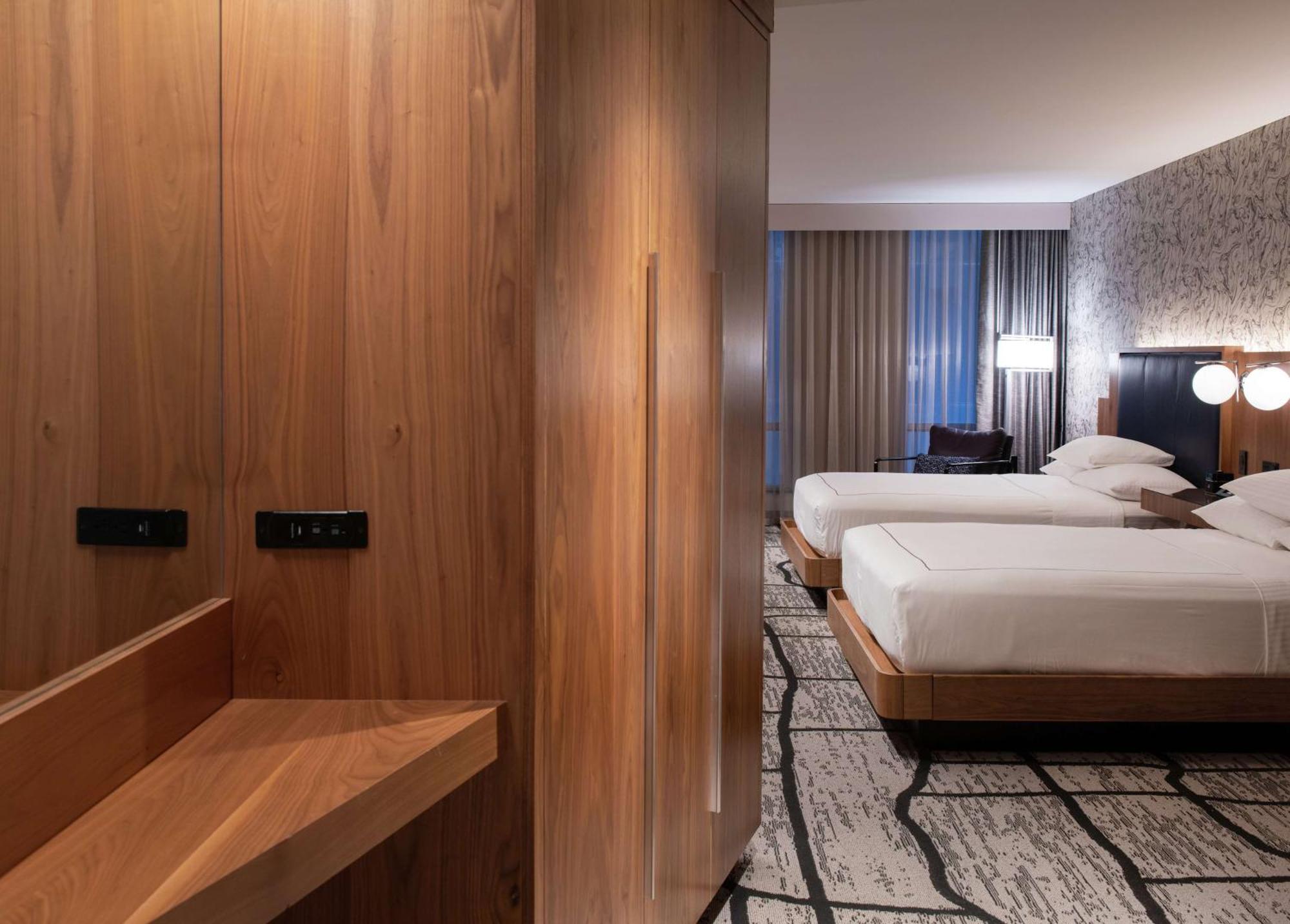 The Charter Hotel Seattle, Curio Collection By Hilton Экстерьер фото