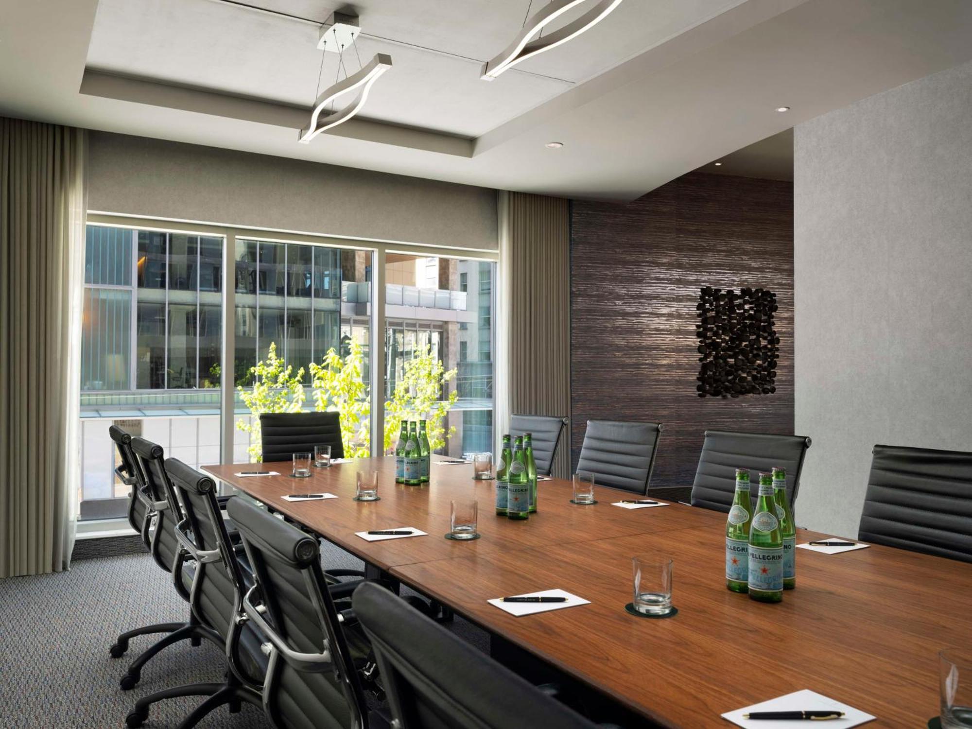 The Charter Hotel Seattle, Curio Collection By Hilton Экстерьер фото